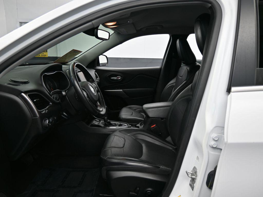 2021 Jeep Cherokee Latitude Lux - Photo 11