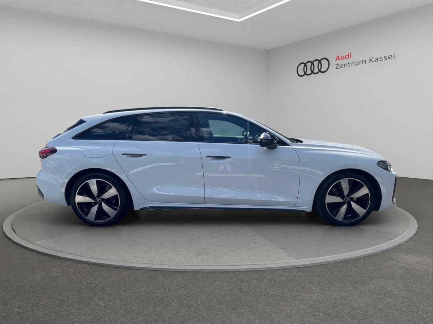 Bild über Audi A5 Avant TFSI S tronic - für weitere Informationen kontaktieren Sie den Audi Partner