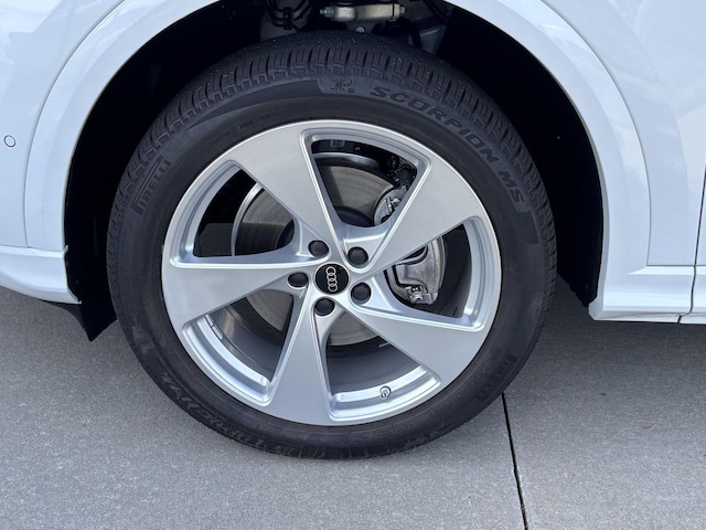 2025 Audi Q5 Premium Plus - Photo 13
