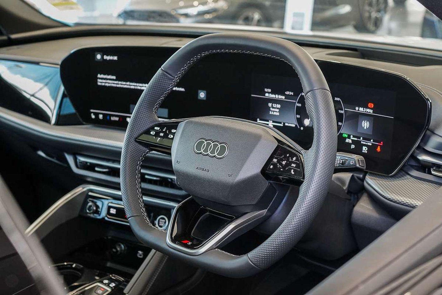 Image about Audi Q5 SUV TDI quattro 150 kW sport