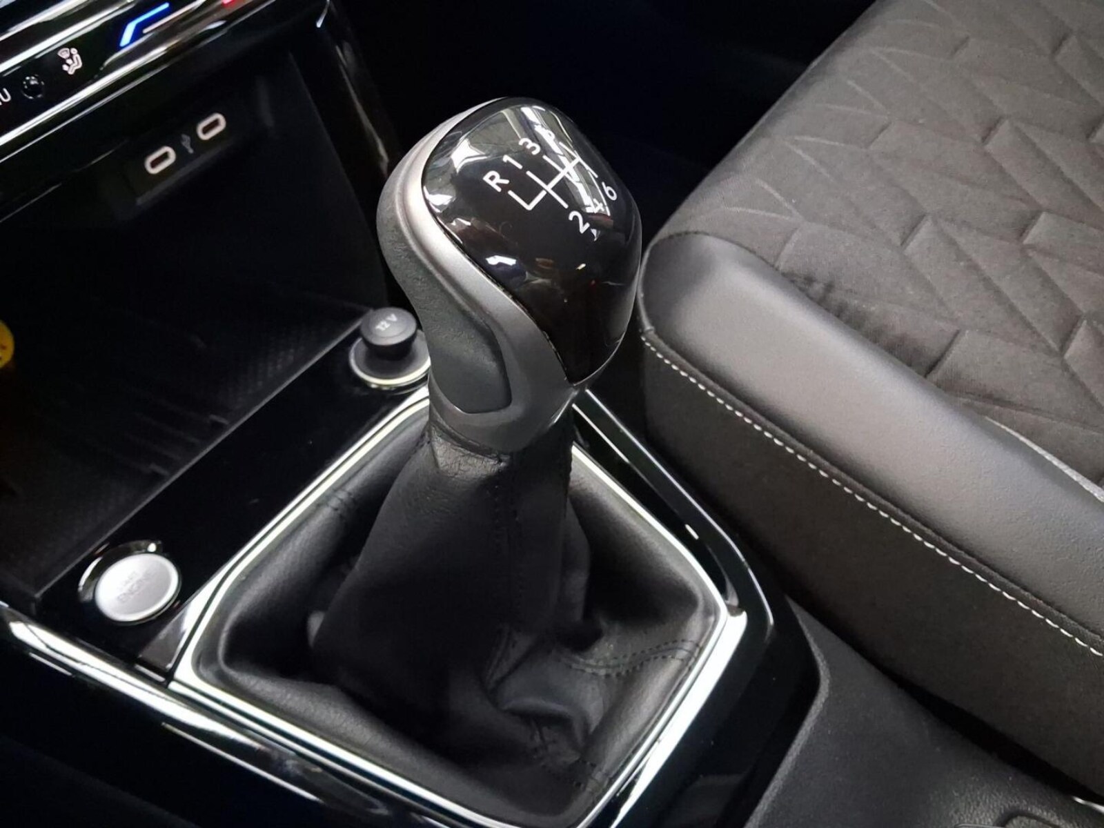 Volkswagen T-Cross – Bild 11