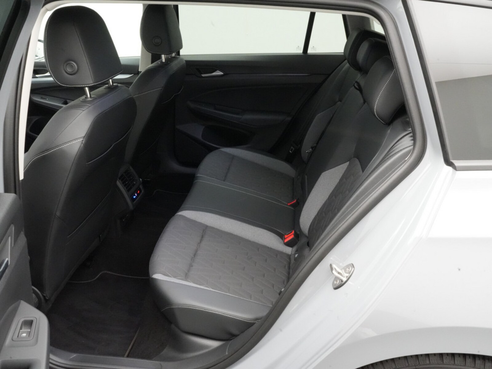 Volkswagen Golf Variant – Bild 15