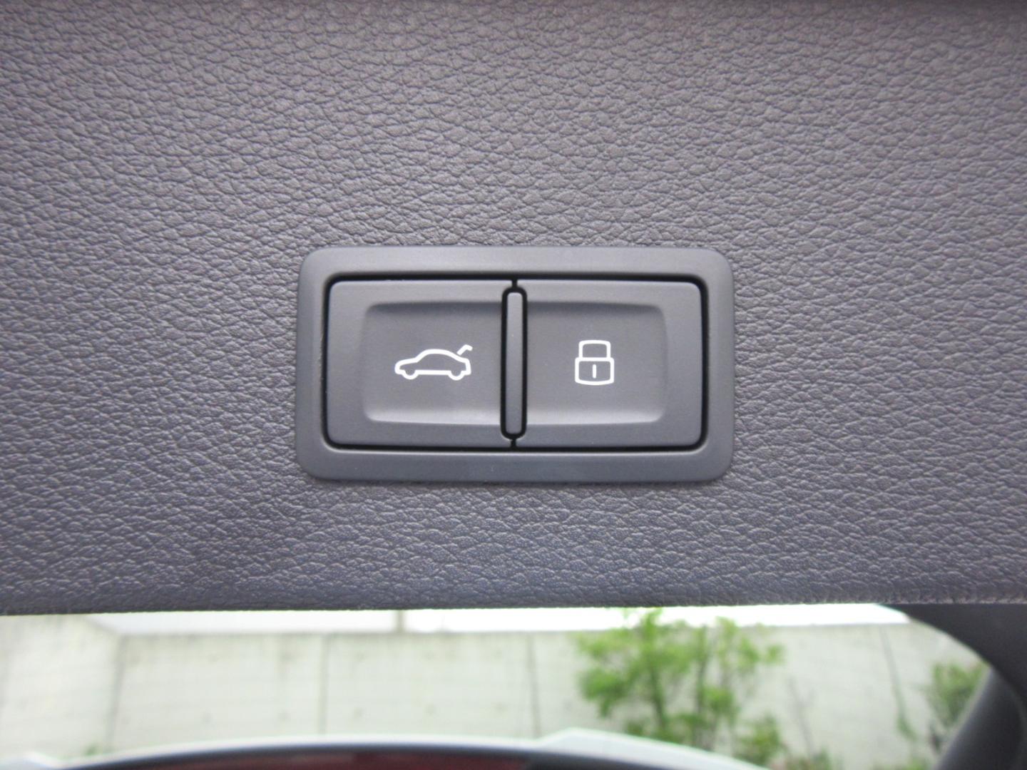Image about Audi SQ2 SQ2 TFSI 221(300) kW(PS) S tronic