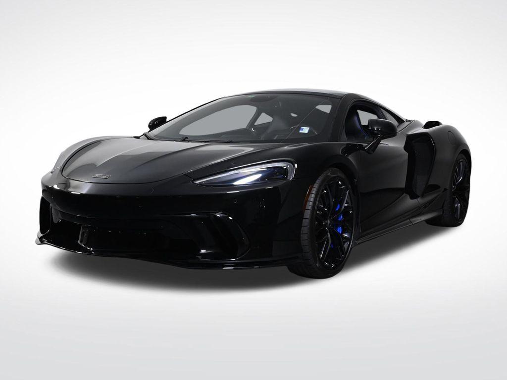 2025 McLaren GTS -'s photo