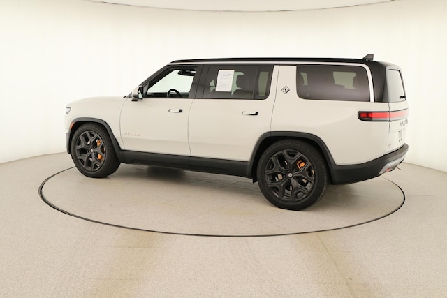 2024 Rivian R1S