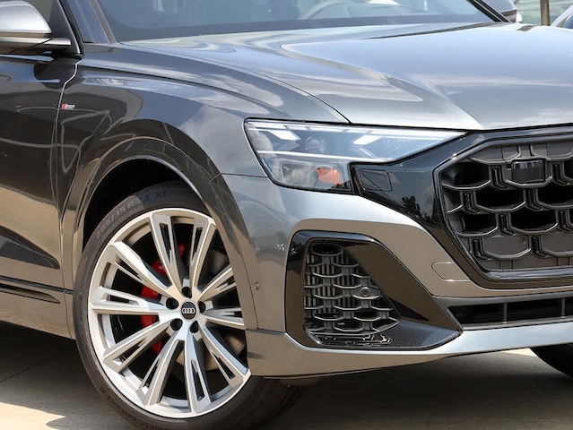 2026 Audi Q8