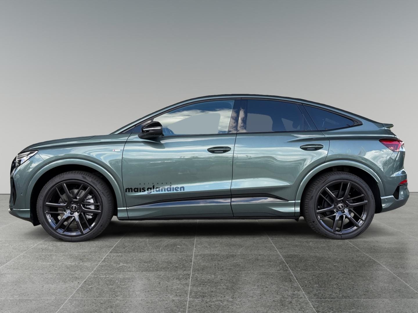 Bild über Audi Q4 Sportback e-tron e-tron quattro 220 kW - für weitere Informationen kontaktieren Sie den Audi Partner