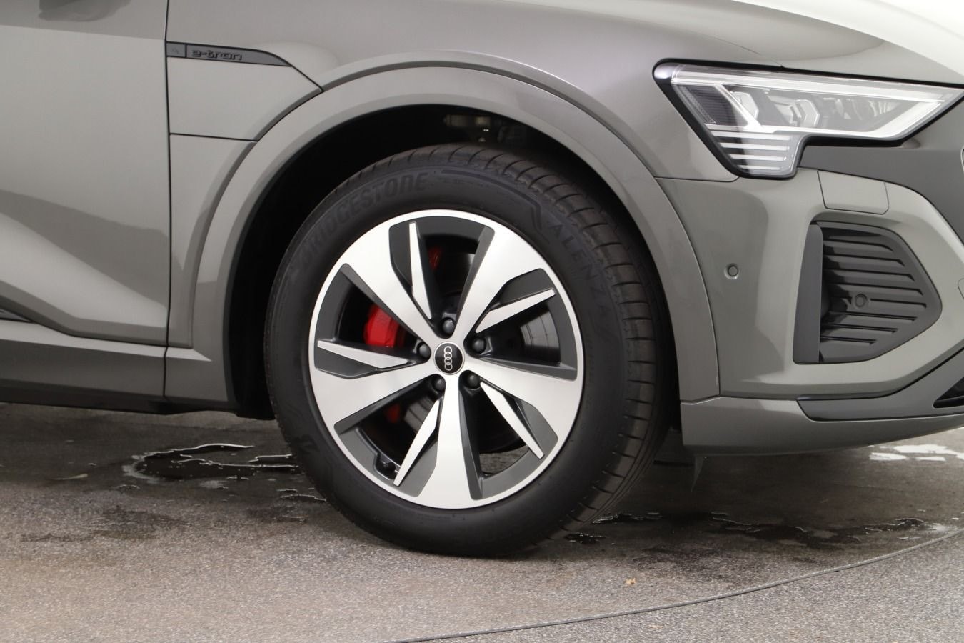 Image about Audi Q8 Sportback e-tron S line 55 e-tron quattro