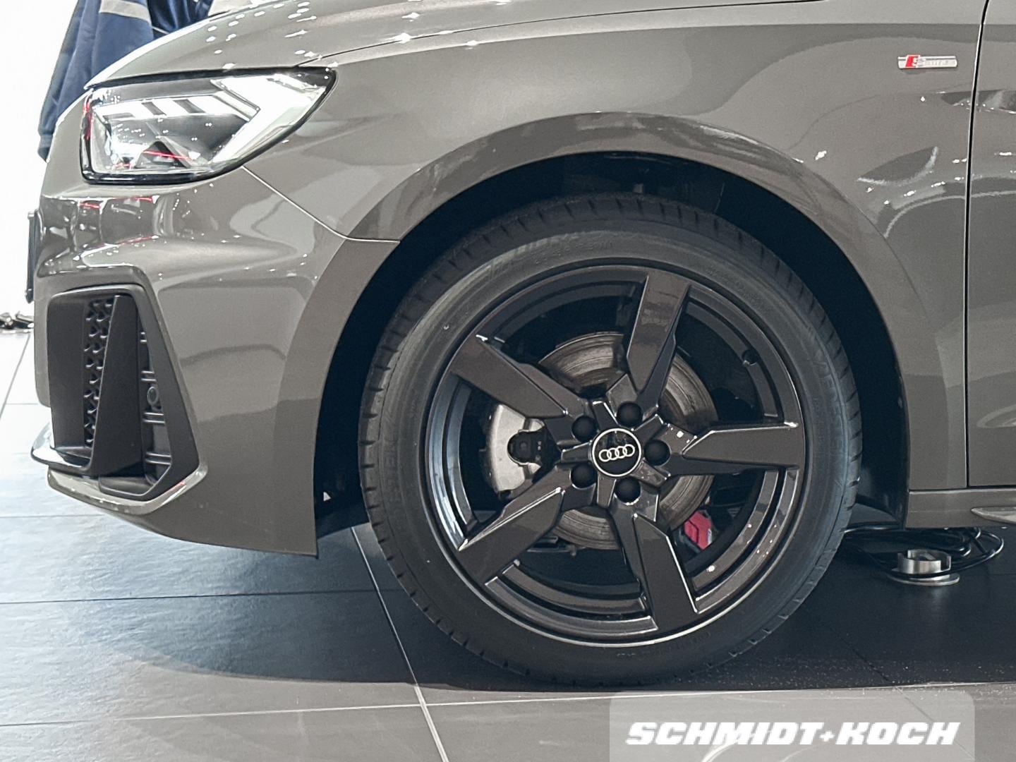 Bild über Audi A1 Sportback S line 30 TFSI S tronic - für weitere Informationen kontaktieren Sie den Audi Partner