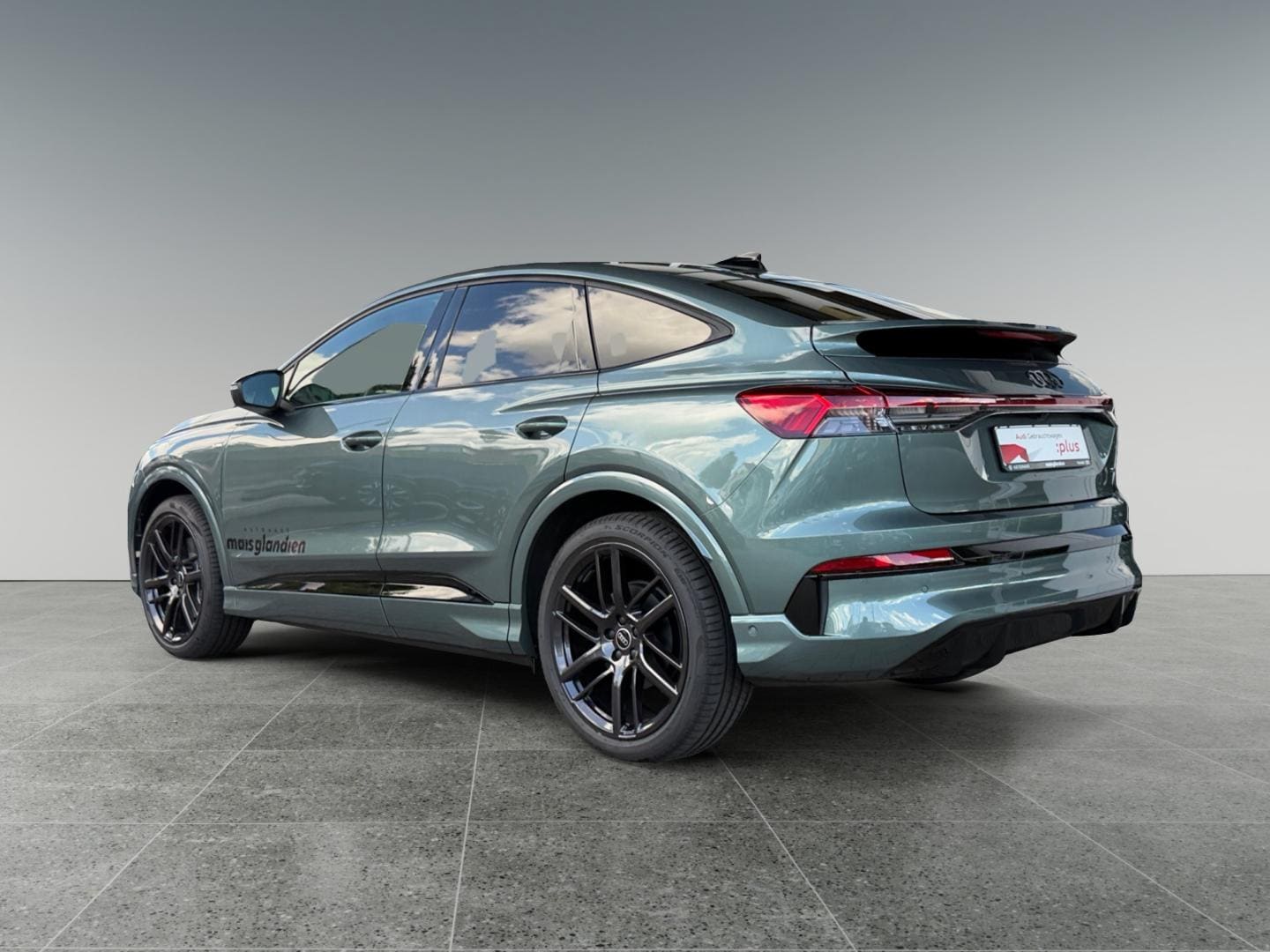 Bild über Audi Q4 Sportback e-tron e-tron quattro 220 kW - für weitere Informationen kontaktieren Sie den Audi Partner