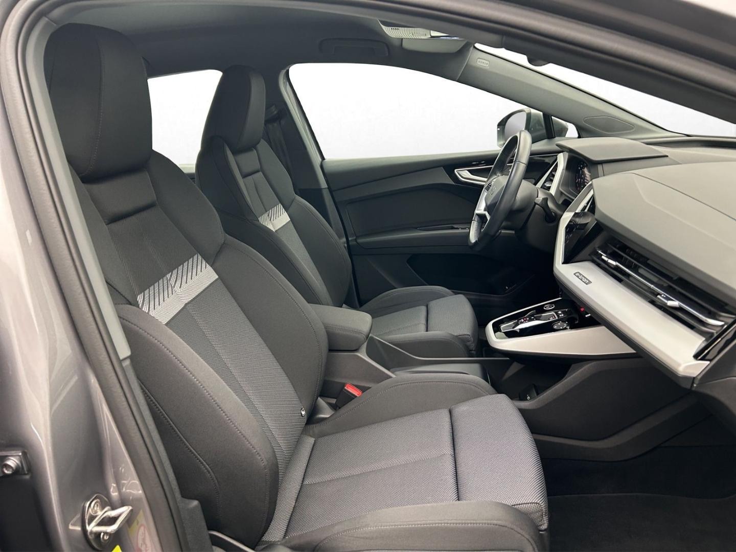 Bild über Audi Q4 Sportback e-tron 40 e-tron - für weitere Informationen kontaktieren Sie den Audi Partner