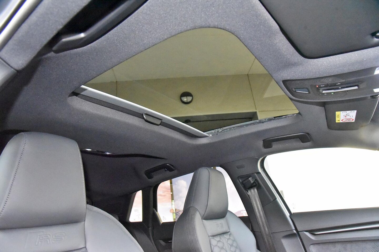 Image about Audi RS 3 Sportback TFSI quattro S tronic