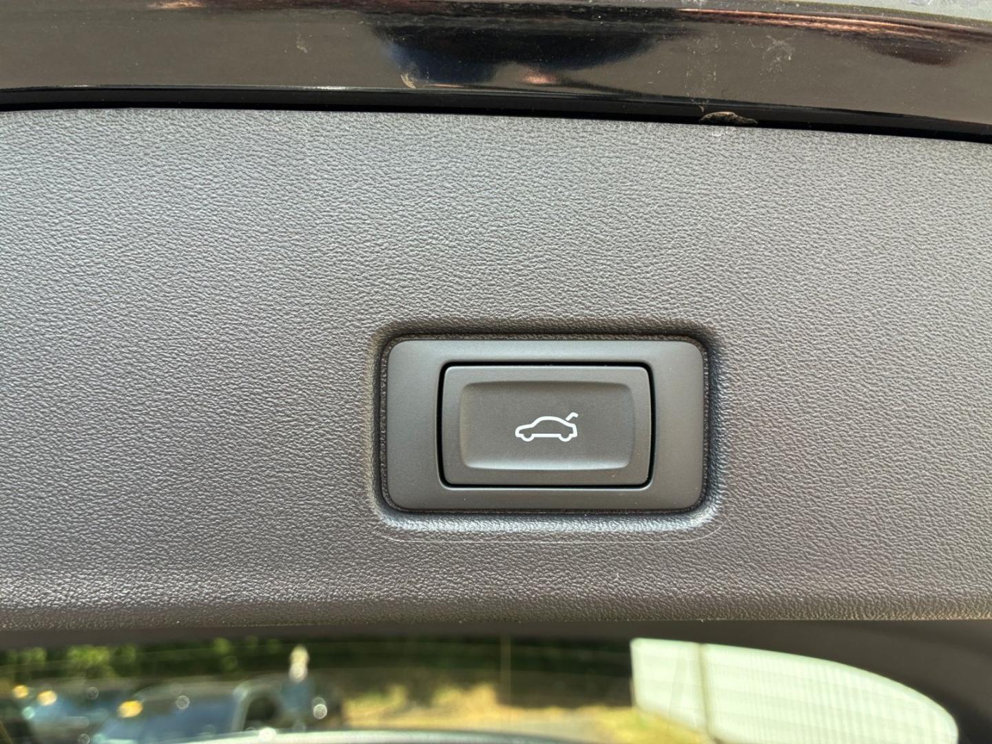 Image about Audi Q4 e-tron 40 e-tron