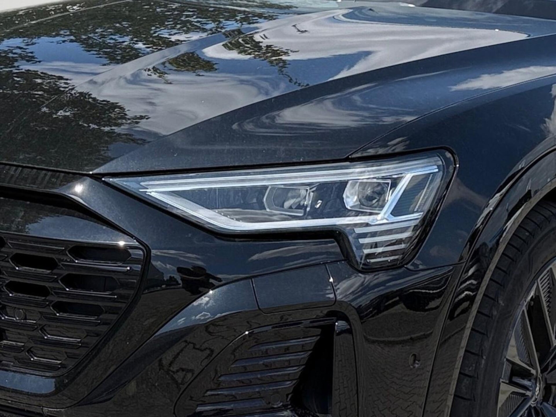 Audi Q8 e-tron S line