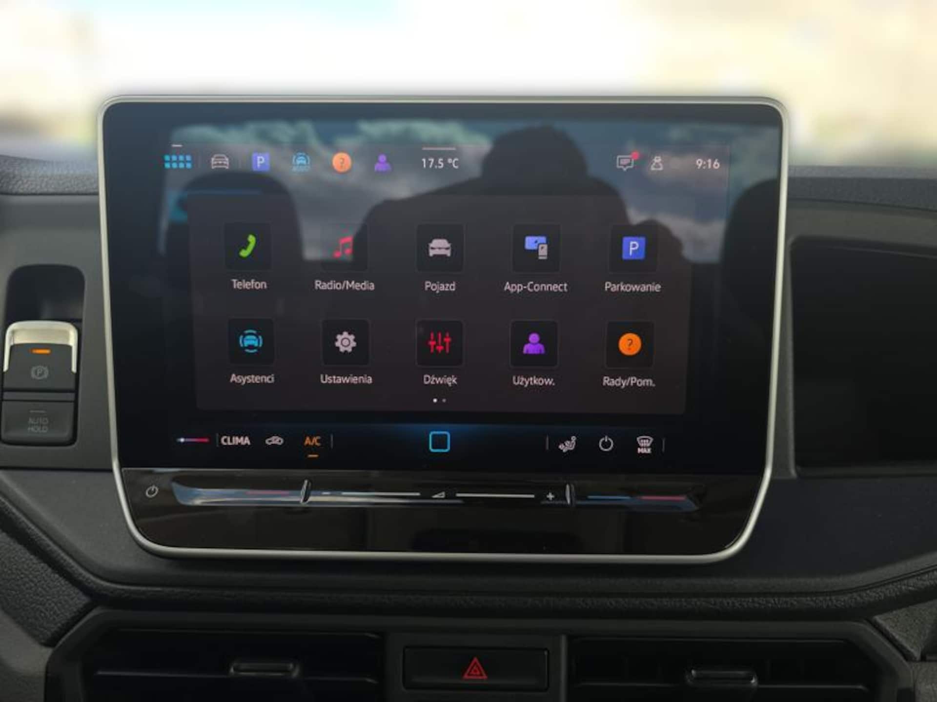 Volkswagen Crafter z pojedyńczą kabiną z długim rozstawem osi