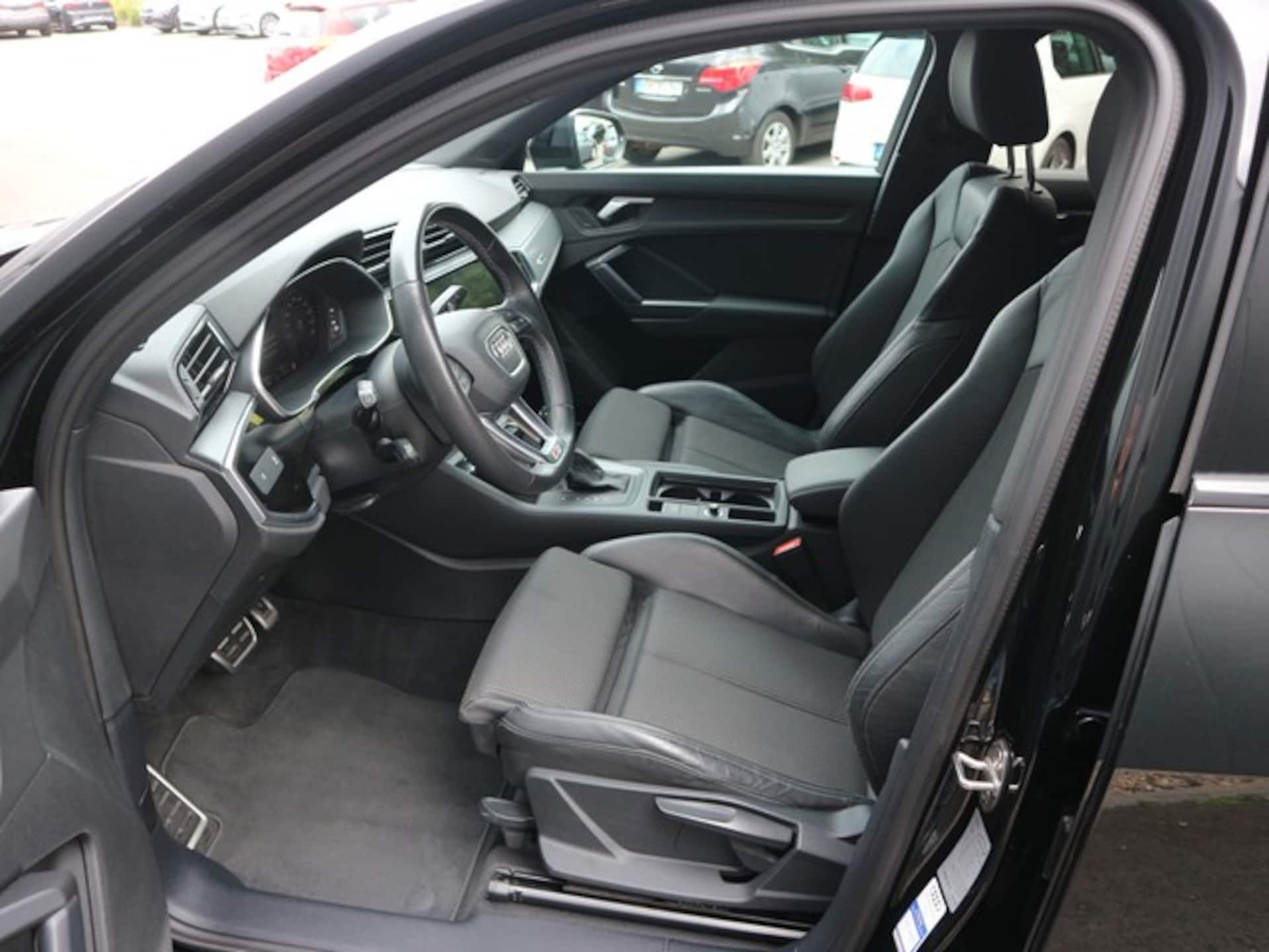 Audi Q3 Sportback S line