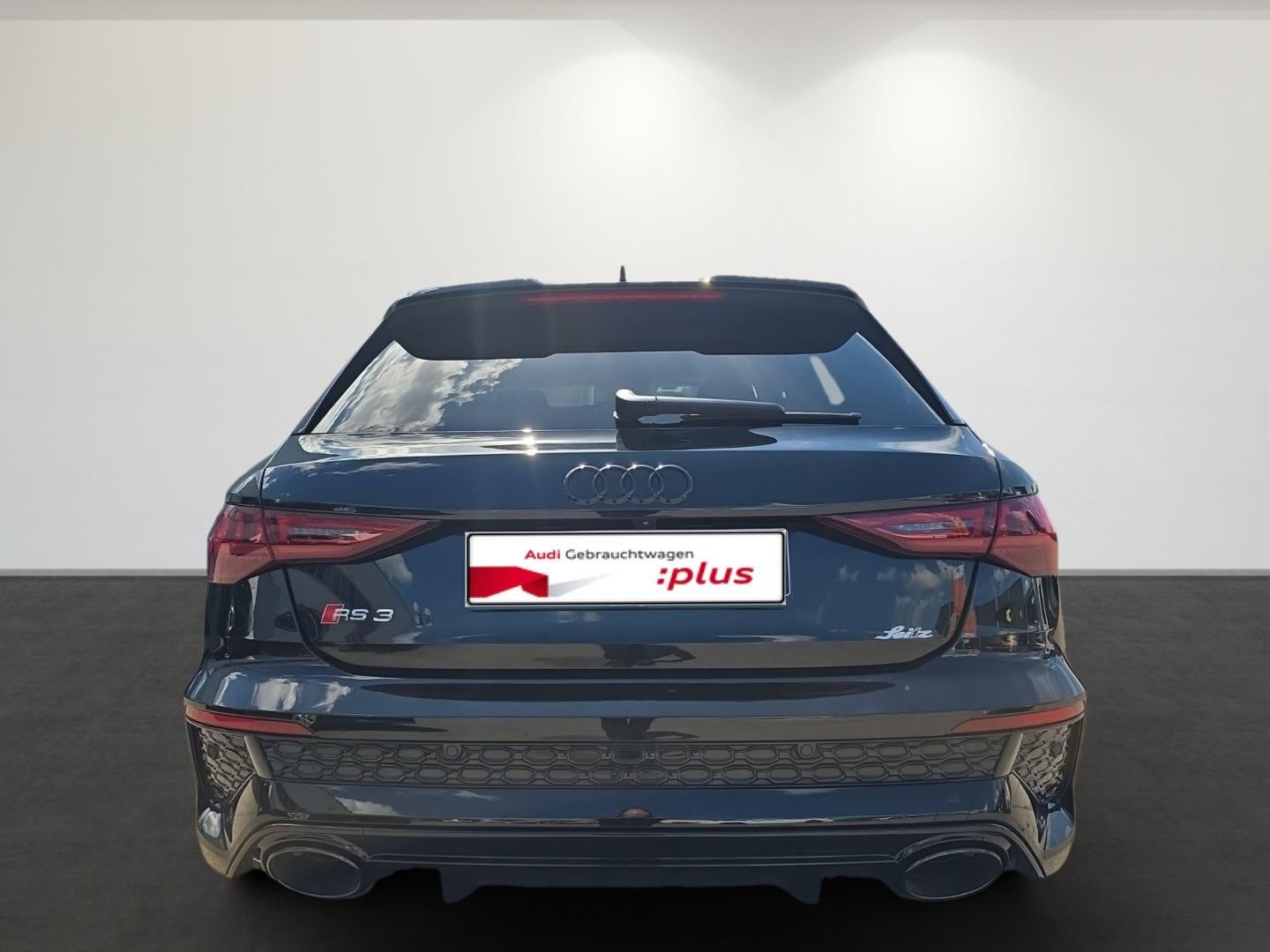 Bild über Audi RS 3 Sportback TFSI quattro S tronic - für weitere Informationen kontaktieren Sie den Audi Partner