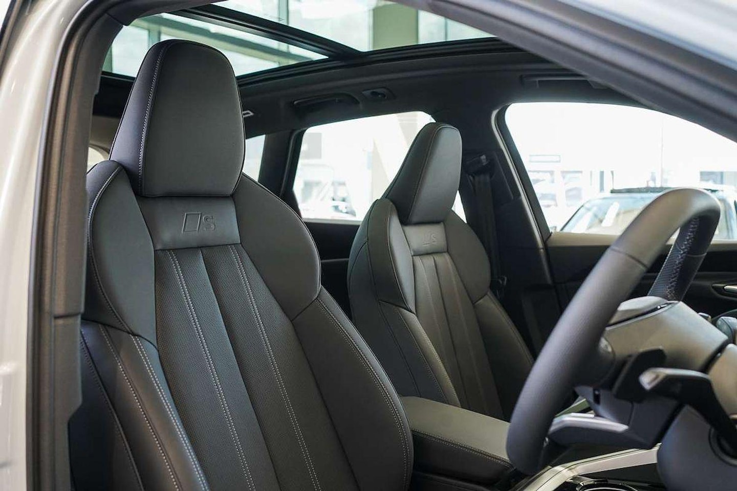 Image about Audi Q5 SUV TDI quattro 150 kW sport