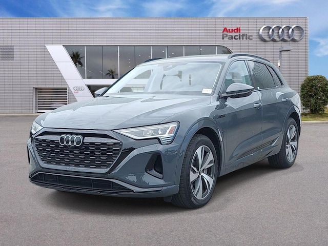 2024 Audi Q8 e-tron
