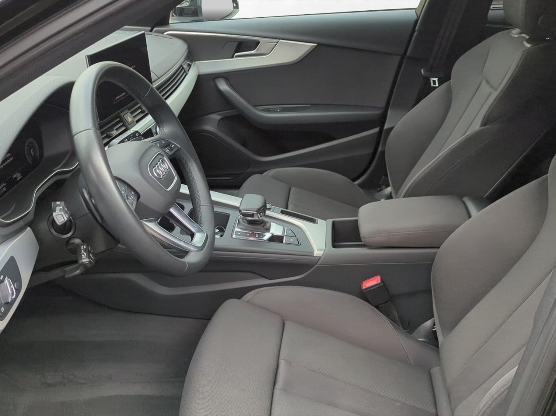 Audi A4 Avant S line