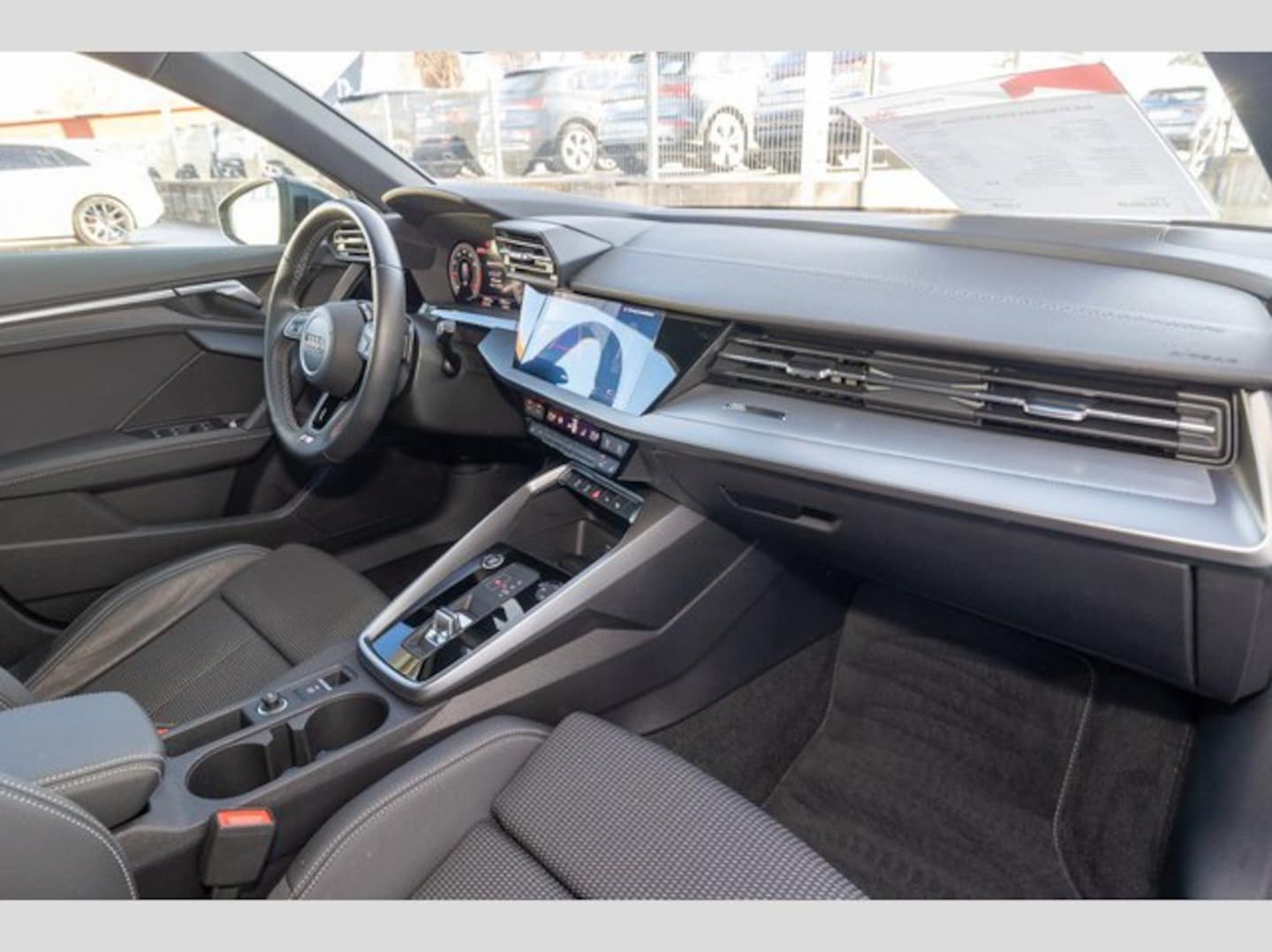 Bild über Audi A3 Sportback S line 35 TFSI S tronic - für weitere Informationen kontaktieren Sie den Audi Partner