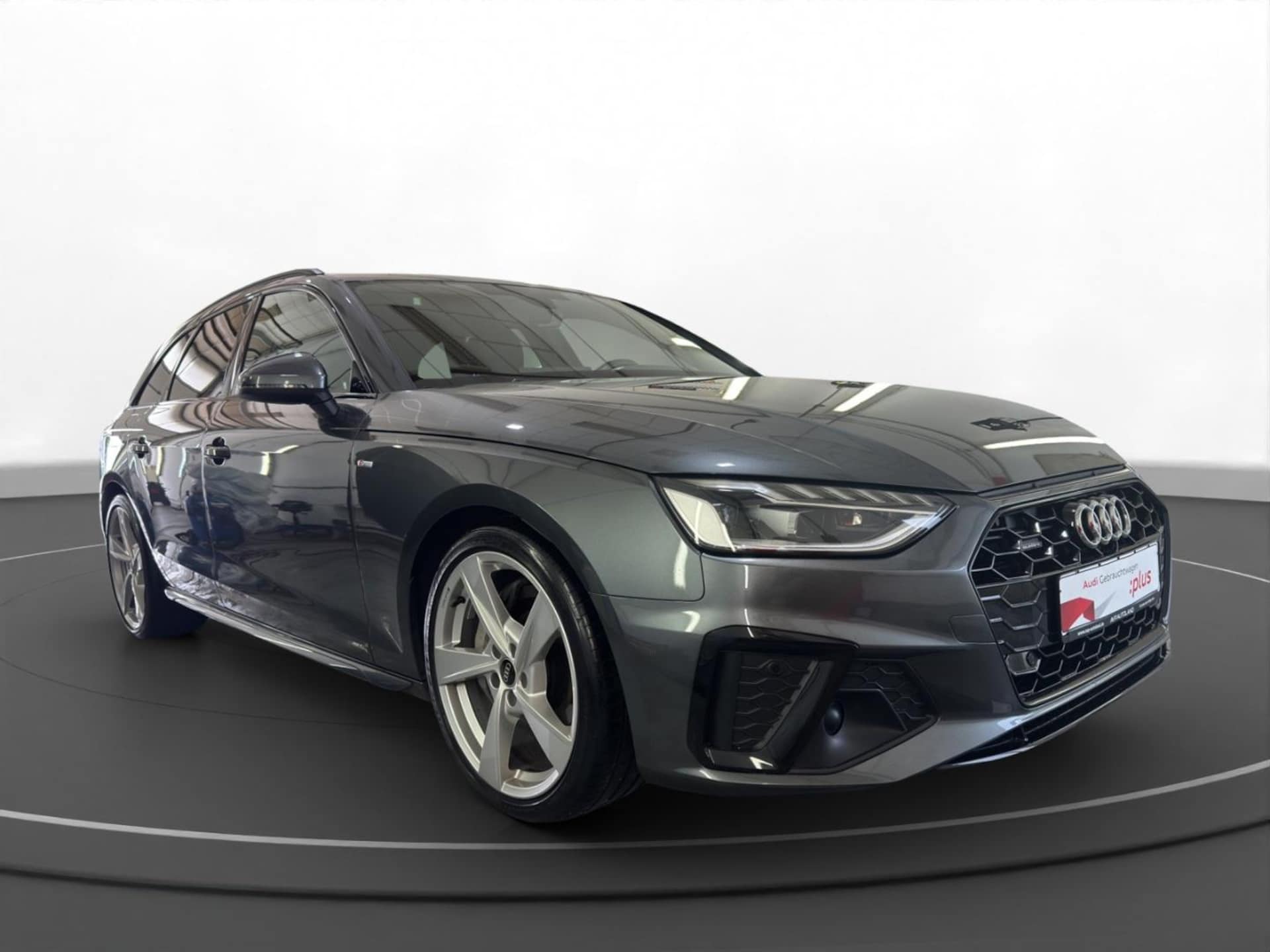 Audi A4 Avant S line