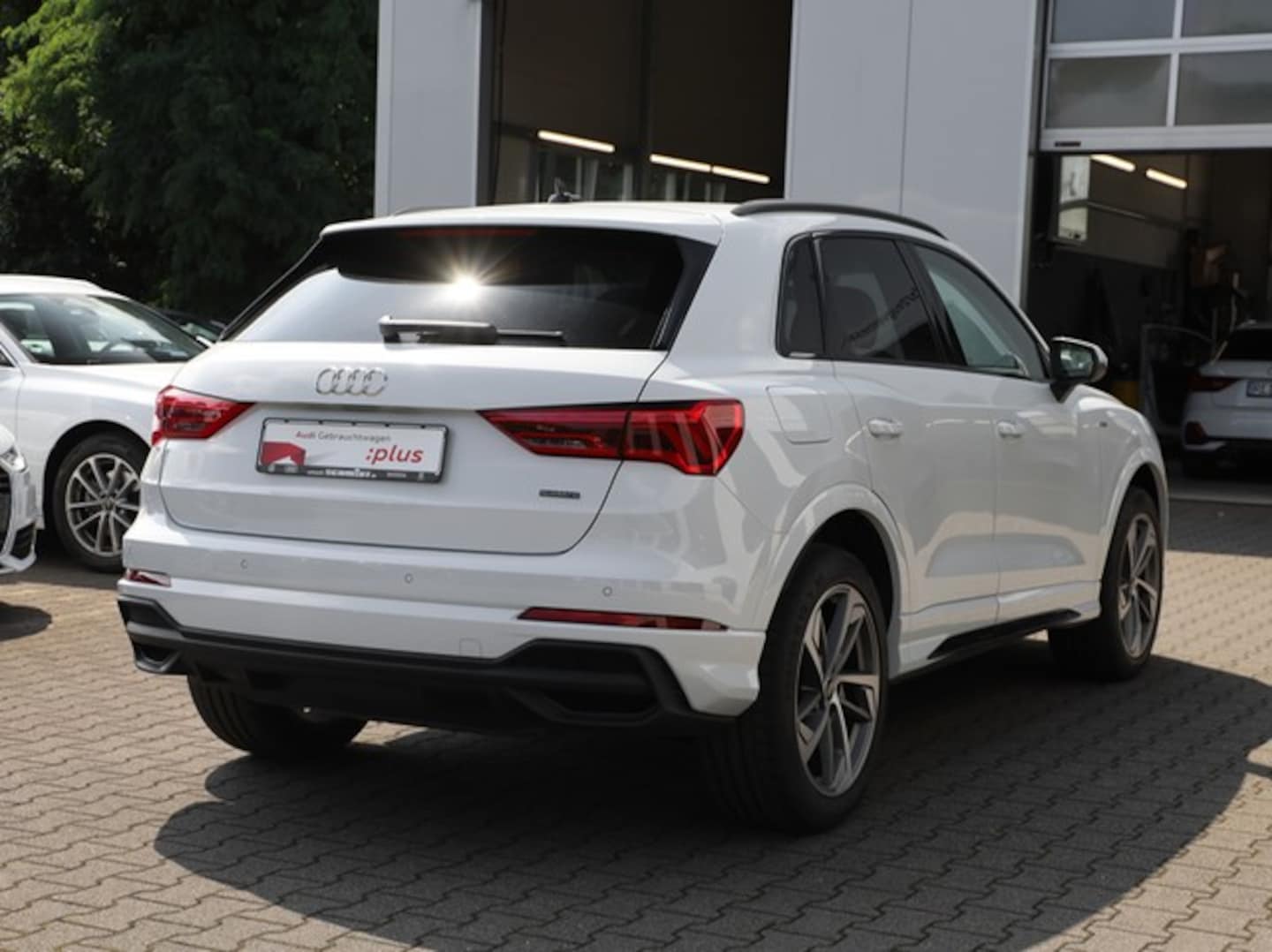 Bild über Audi Q3 TFSI quattro 140 kW S tronic - für weitere Informationen kontaktieren Sie den Audi Partner