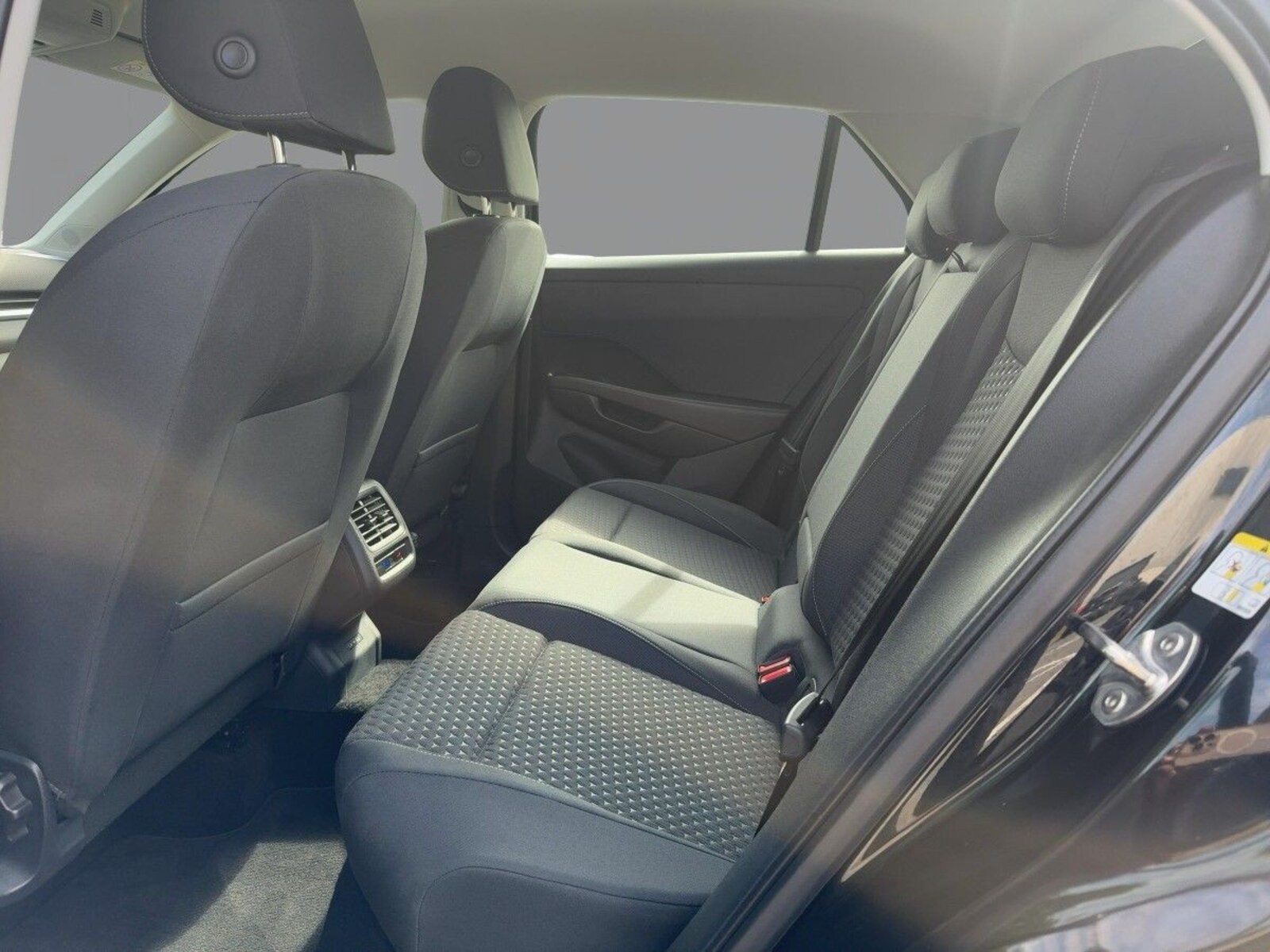 Volkswagen T-Roc – Bild 9