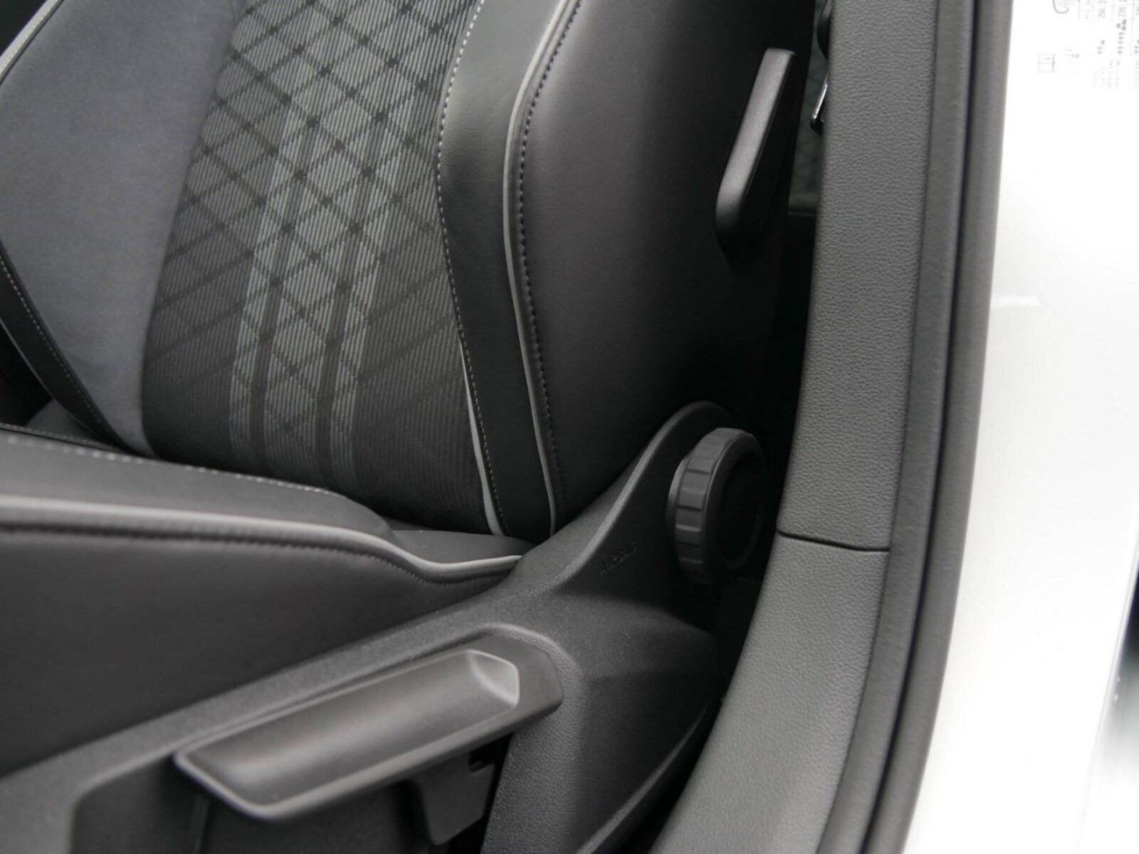 Volkswagen Golf Variant – Bild 14