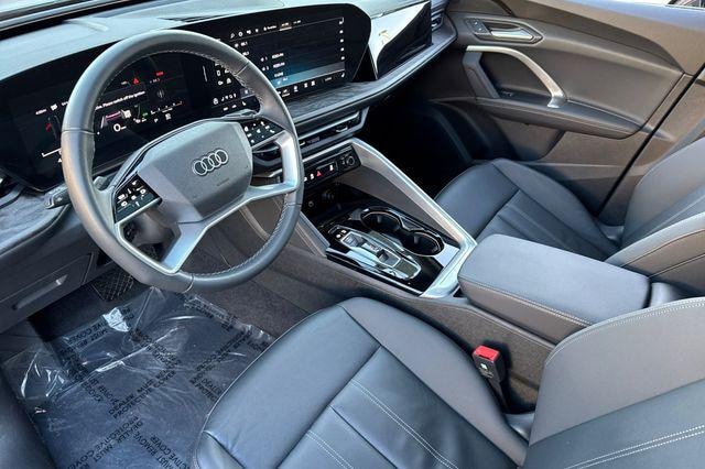 2025 Audi Q5 Premium - Photo 10