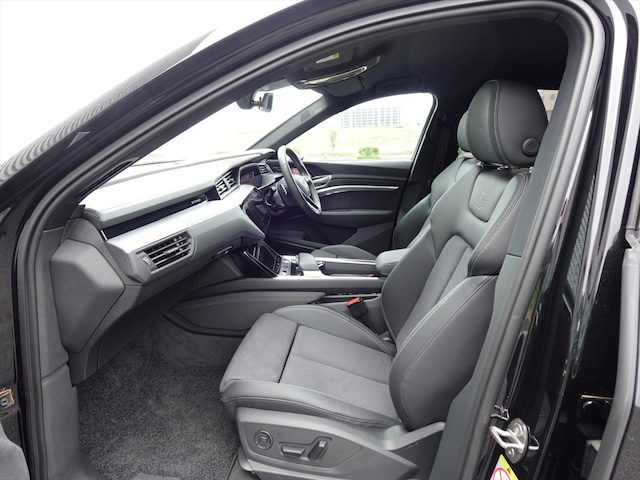 Audi e-tron 50 quattro S line 230,00 kW for more details contact your dealer