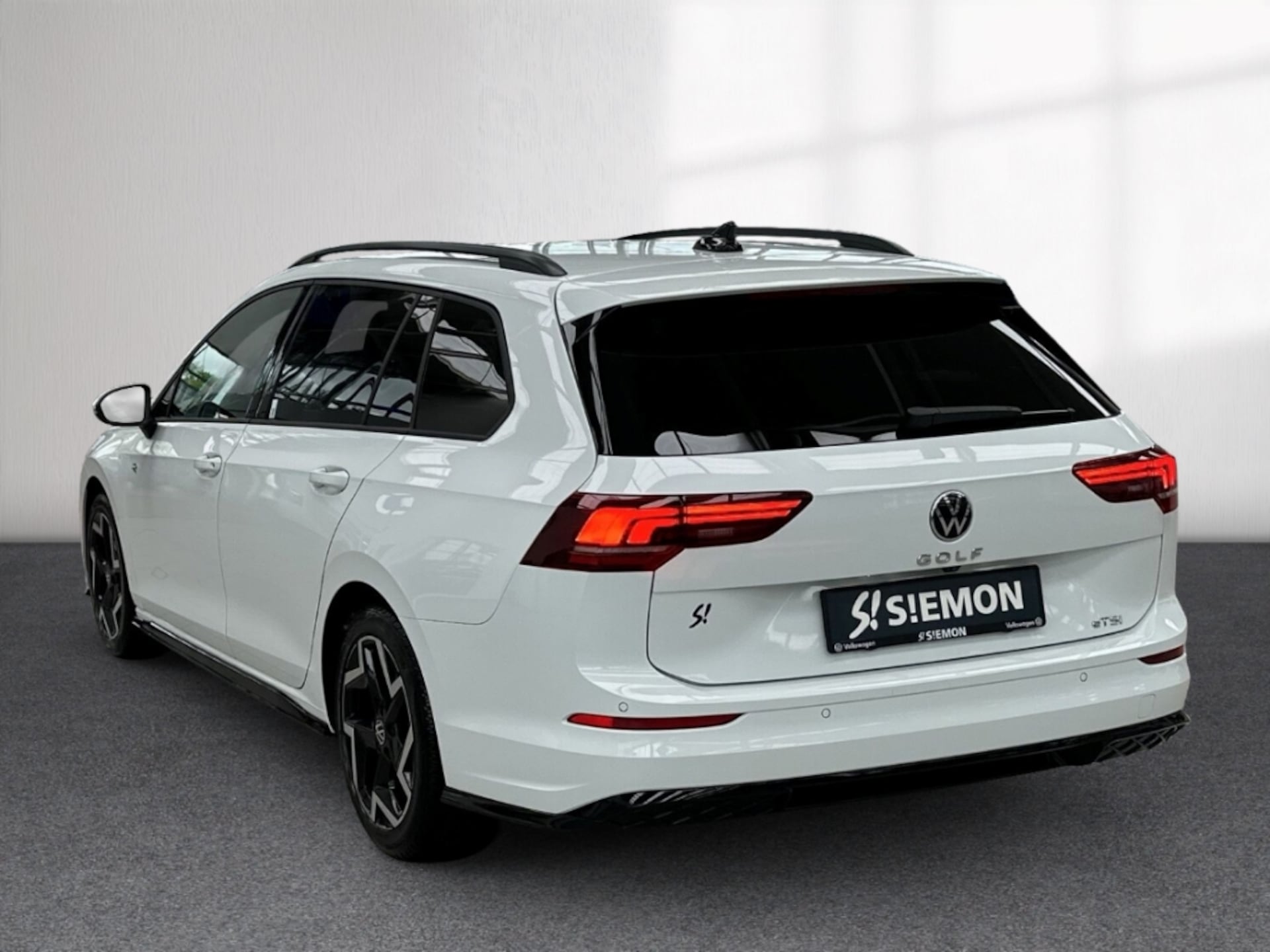 Volkswagen Golf Variant R-Line