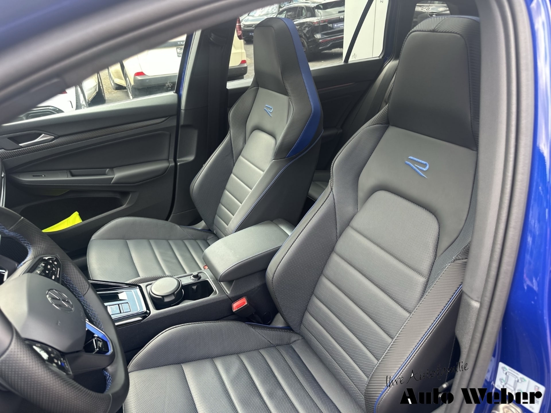 Volkswagen Golf Variant R