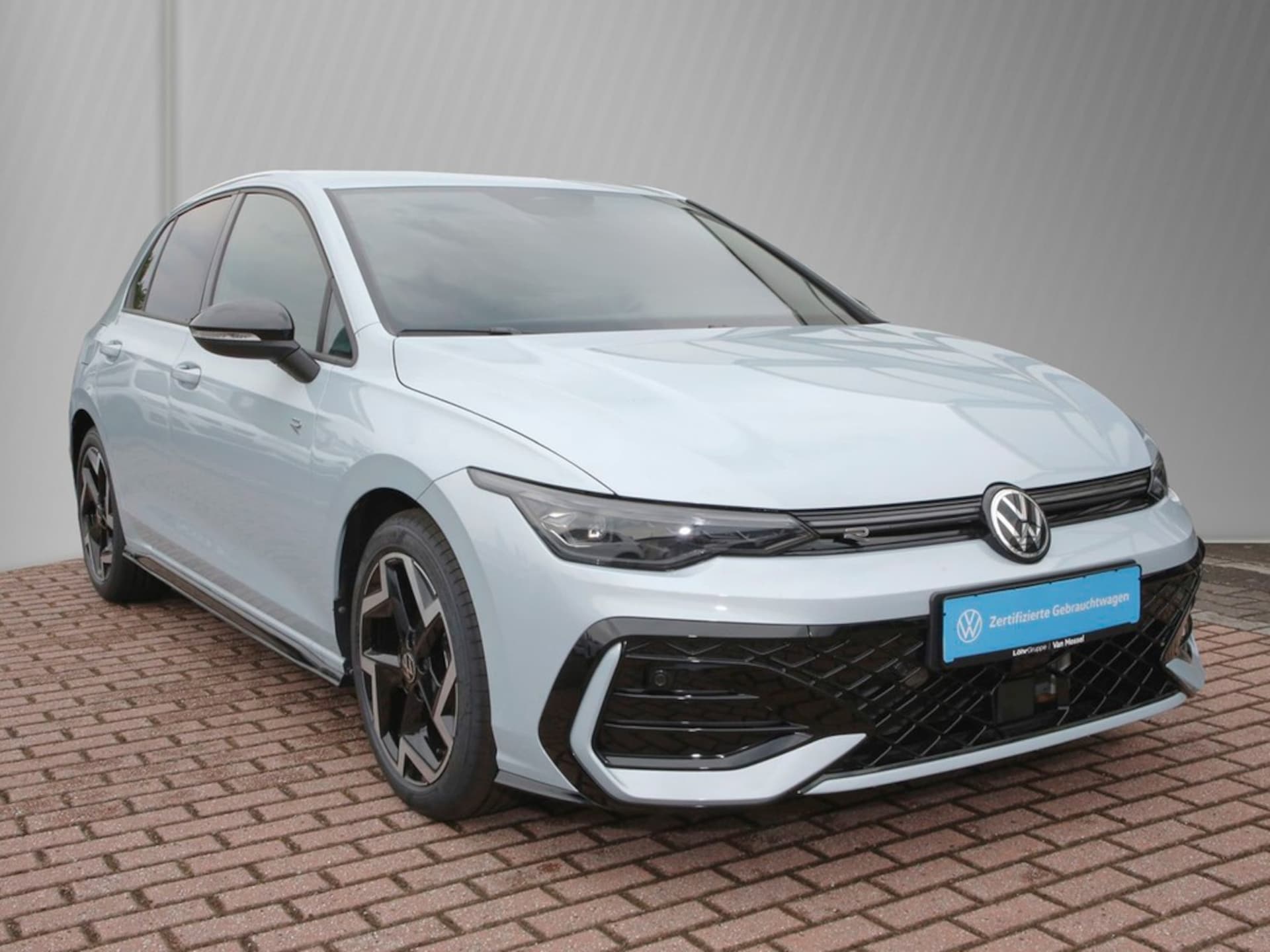 Volkswagen Golf R-Line