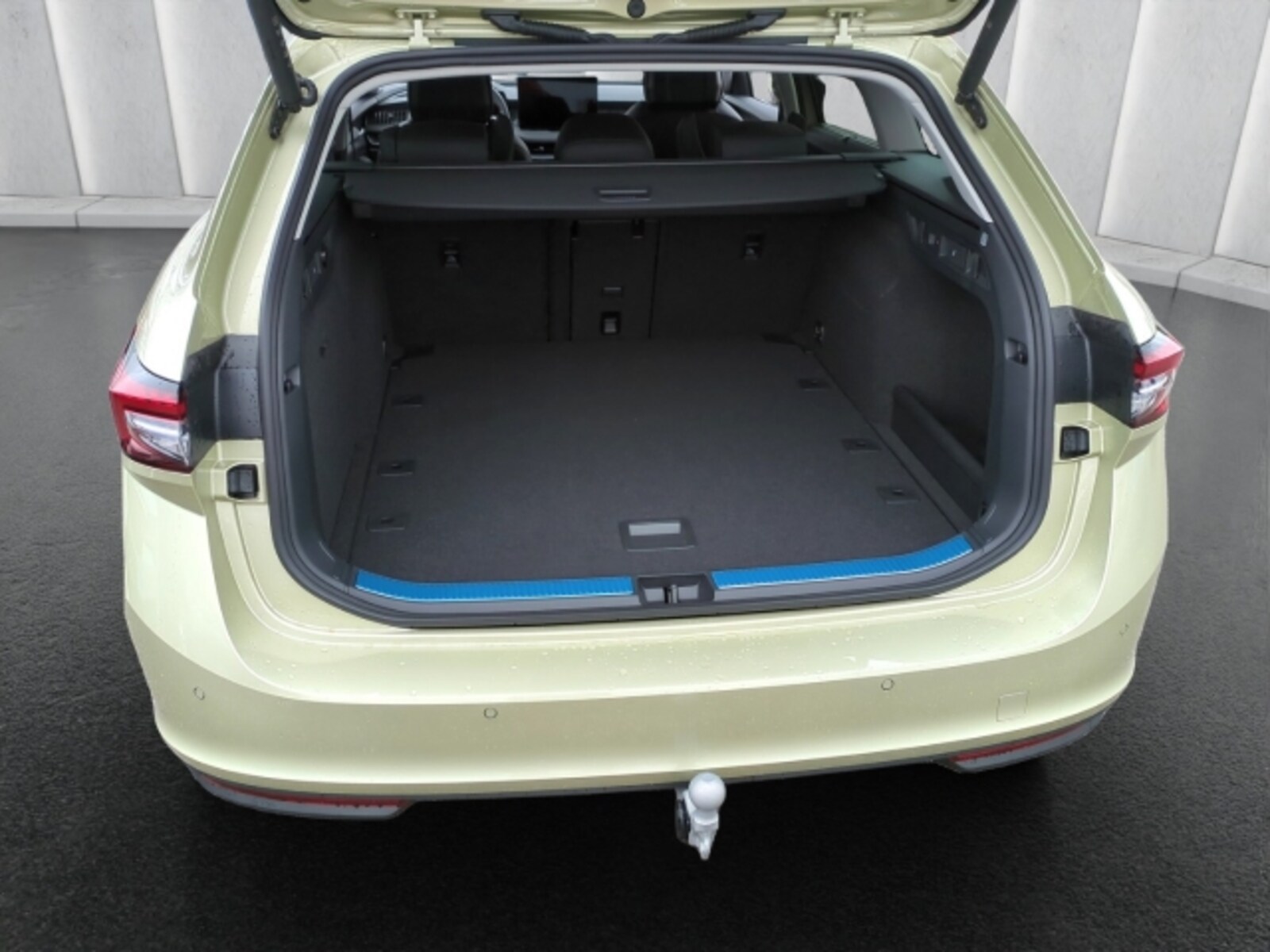 Škoda Superb Combi – Bild 9
