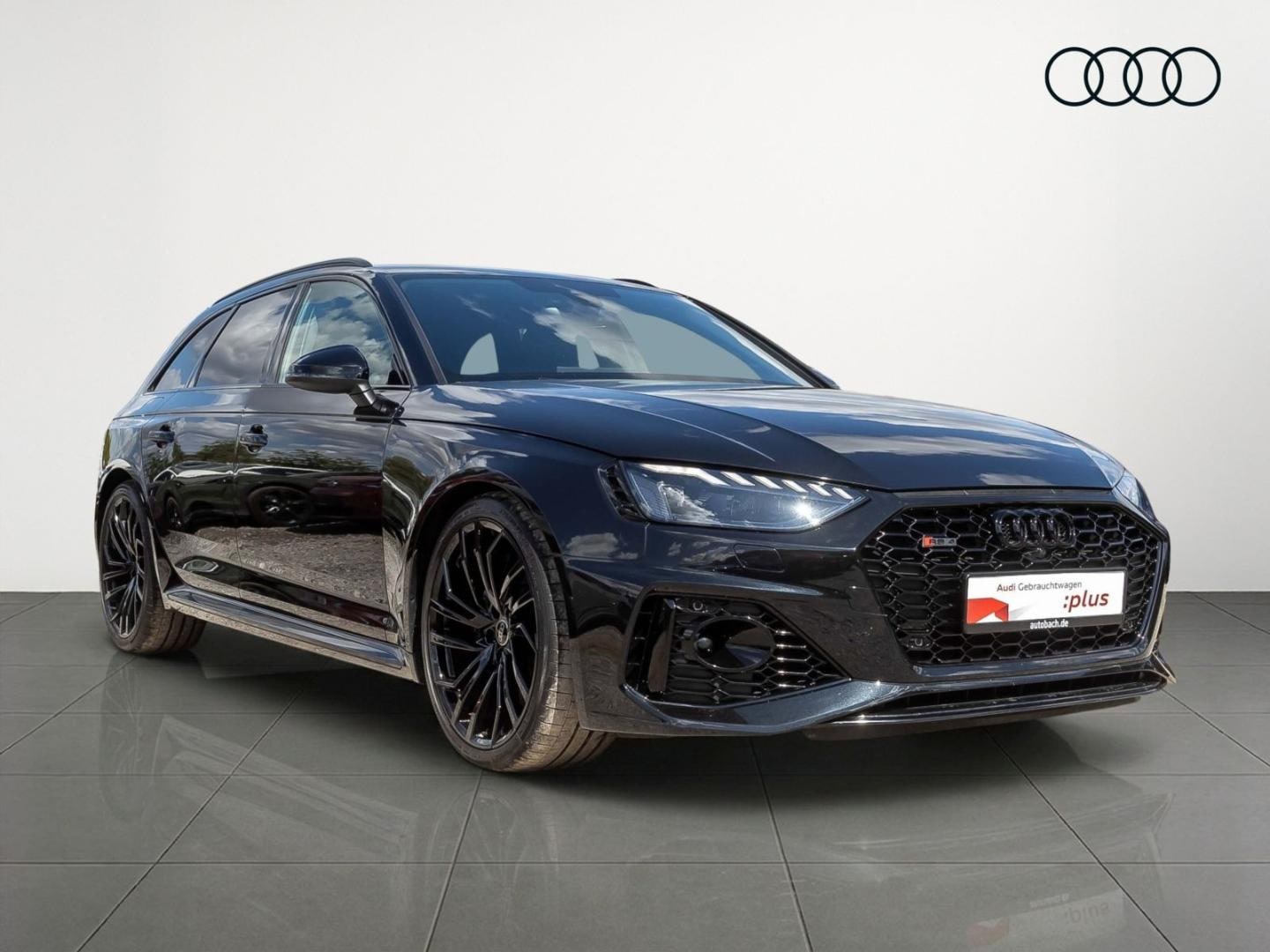Bild über Audi RS 4 Avant TFSI quattro tiptronic - für weitere Informationen kontaktieren Sie den Audi Partner
