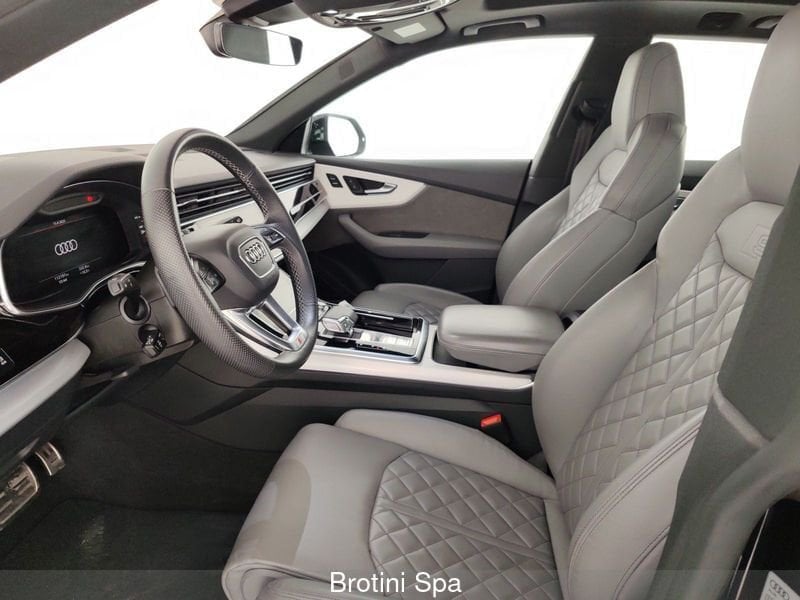 Image about Audi SQ8 SQ8 sport attitude TDI 320 kW (435 PS) tiptronic