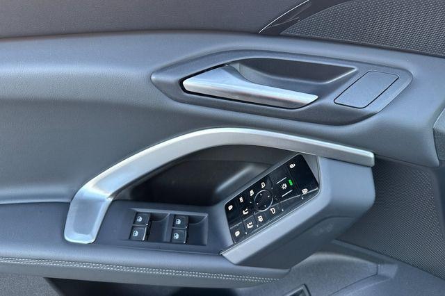 2025 Audi Q5 Premium - Photo 11
