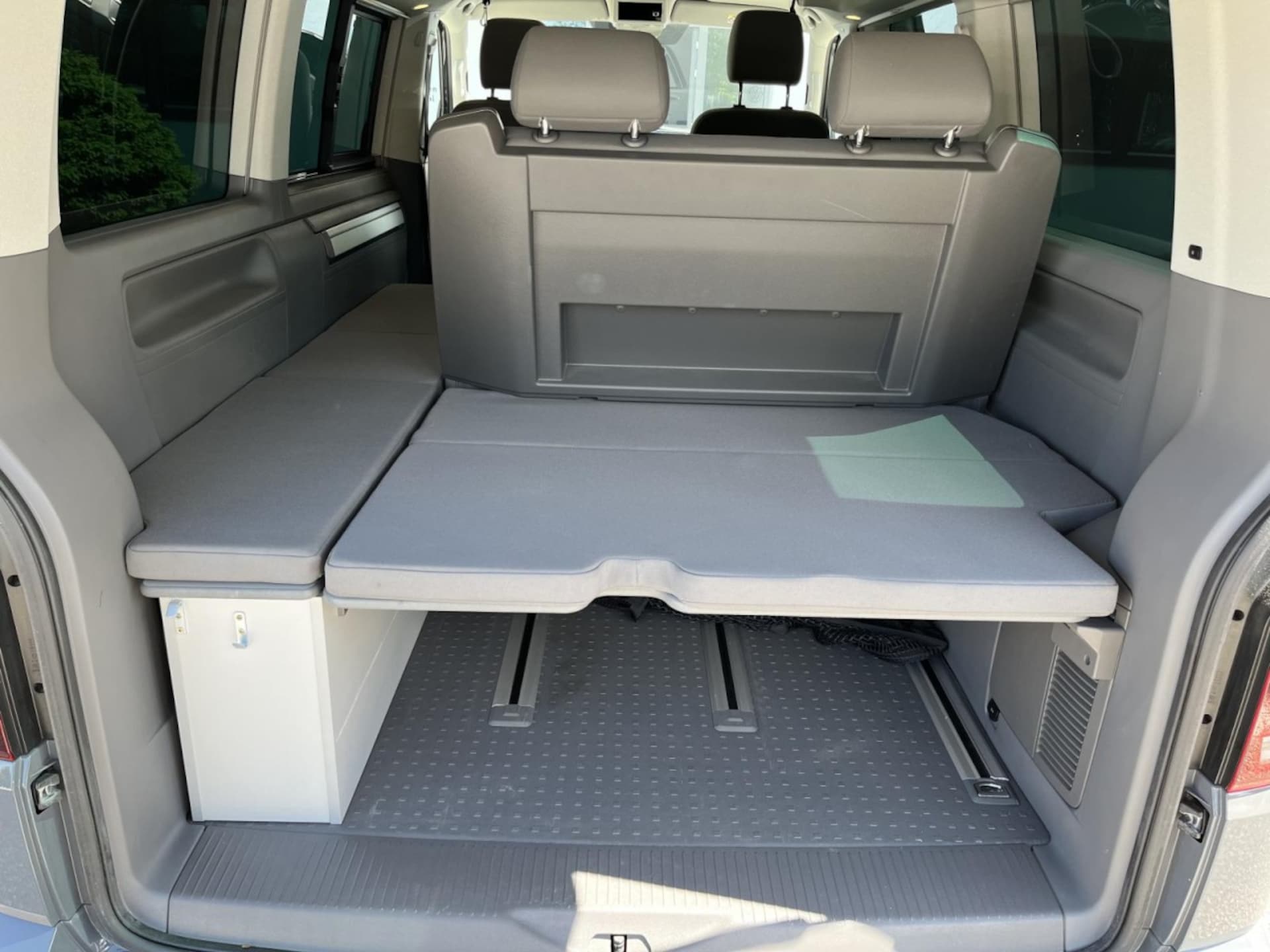 Volkswagen T6.1 California Beach