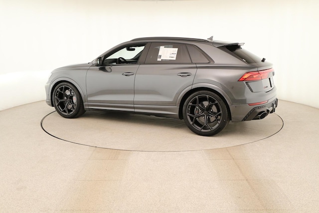 2026 Audi RS Q8 SUV performance
