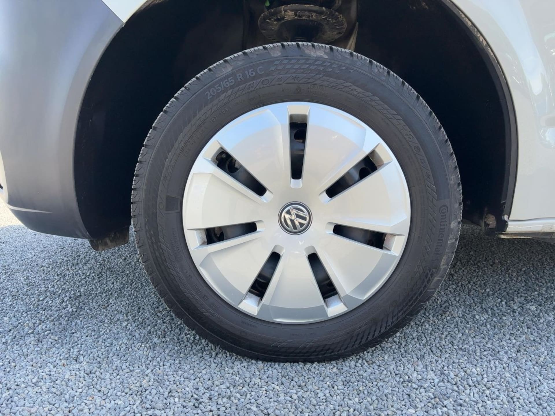 Volkswagen T6.1 Transporter Kasten langer Radstand