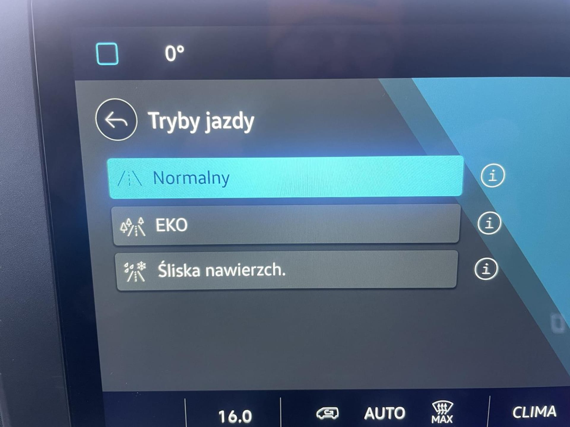 Volkswagen Transporter Furgon długi rozstaw osi