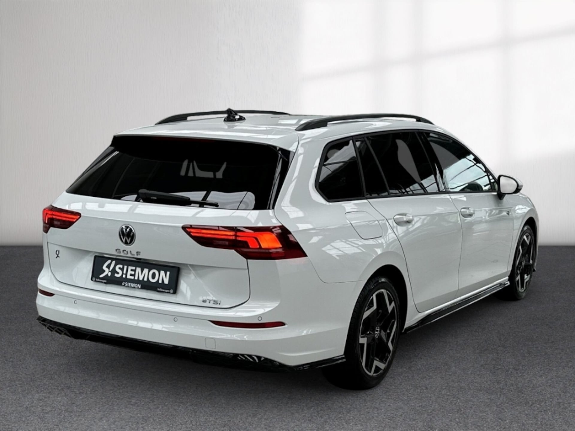Volkswagen Golf Variant R-Line