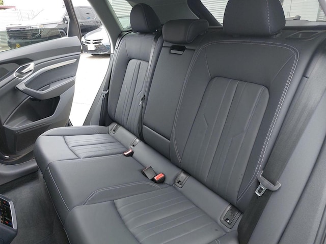 2024 Audi Q8 e-tron Premium - Photo 14