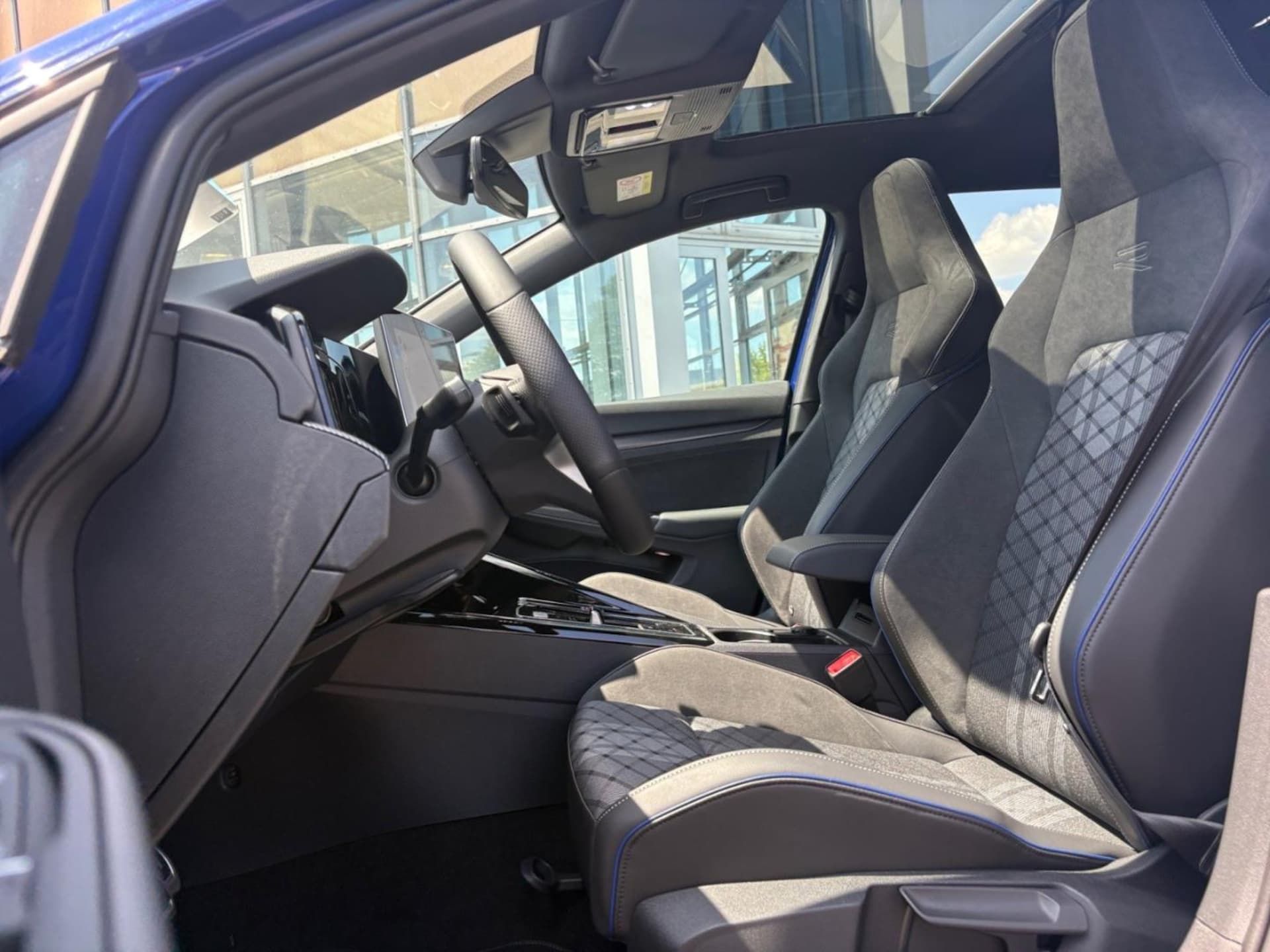 Volkswagen Golf R-Line