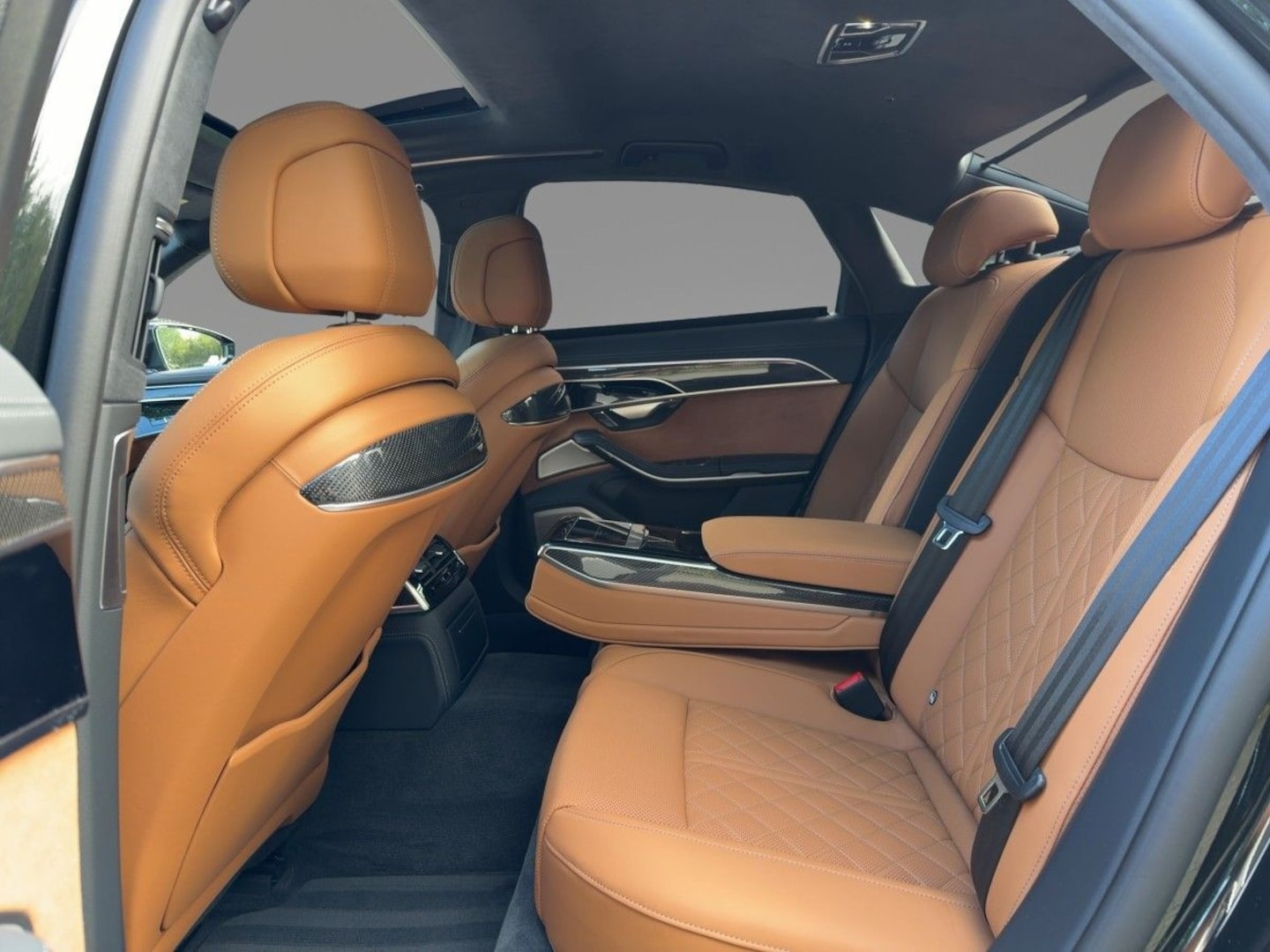 Bild über Audi S8 TFSI quattro tiptronic - für weitere Informationen kontaktieren Sie den Audi Partner
