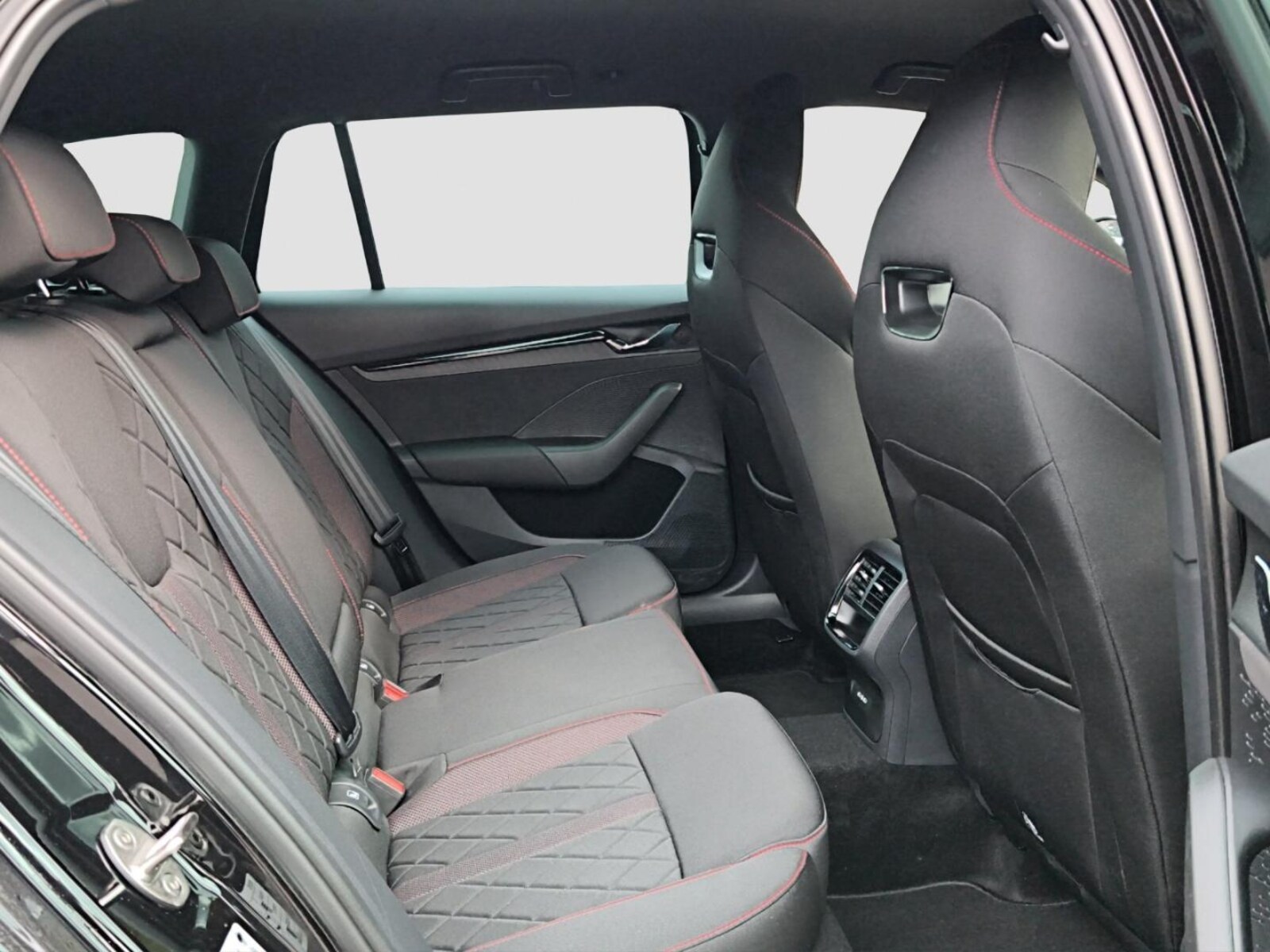 Škoda Octavia Combi – Bild 21
