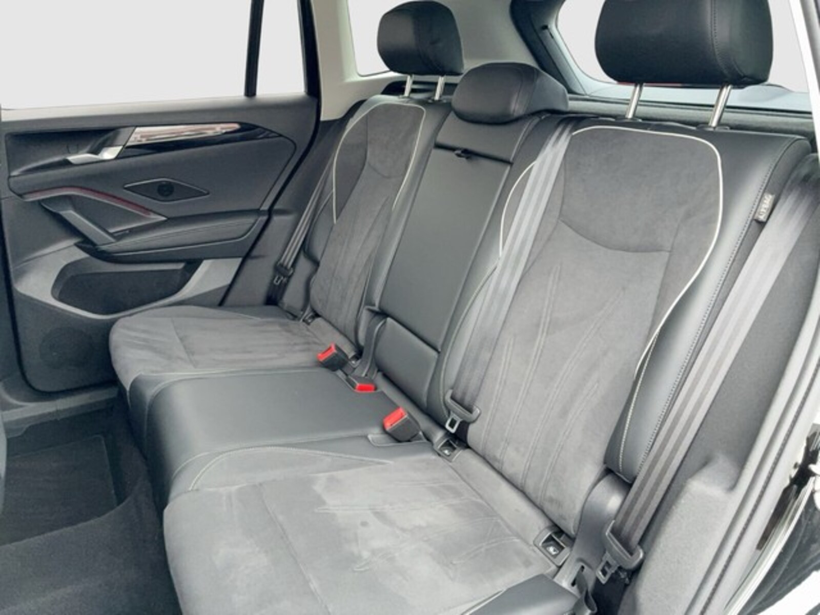 Volkswagen Tiguan – Bild 11
