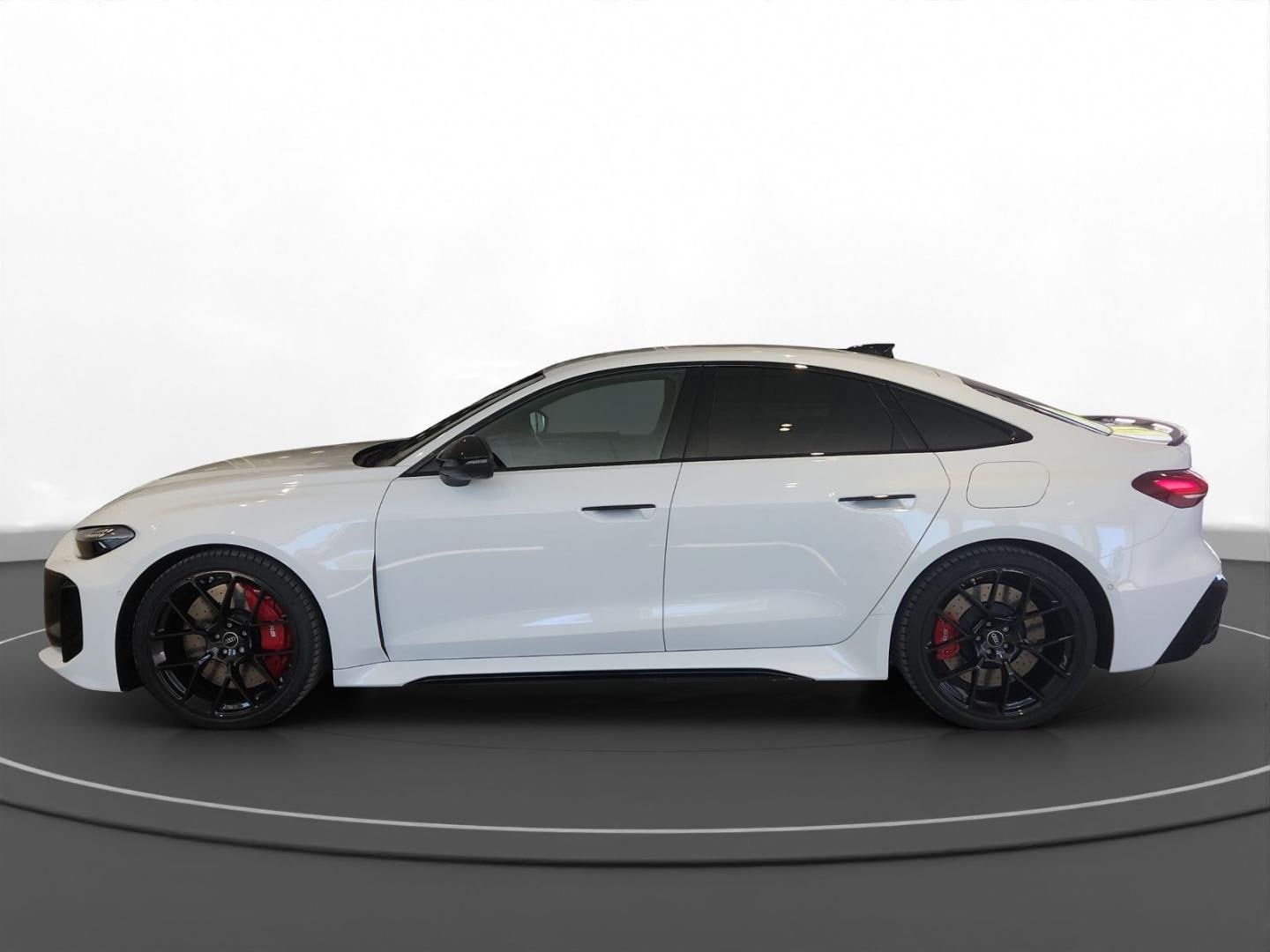 Bild über Audi RS 5 Limousine TFSI quattro 470 kW tiptronic - für weitere Informationen kontaktieren Sie den Audi Partner