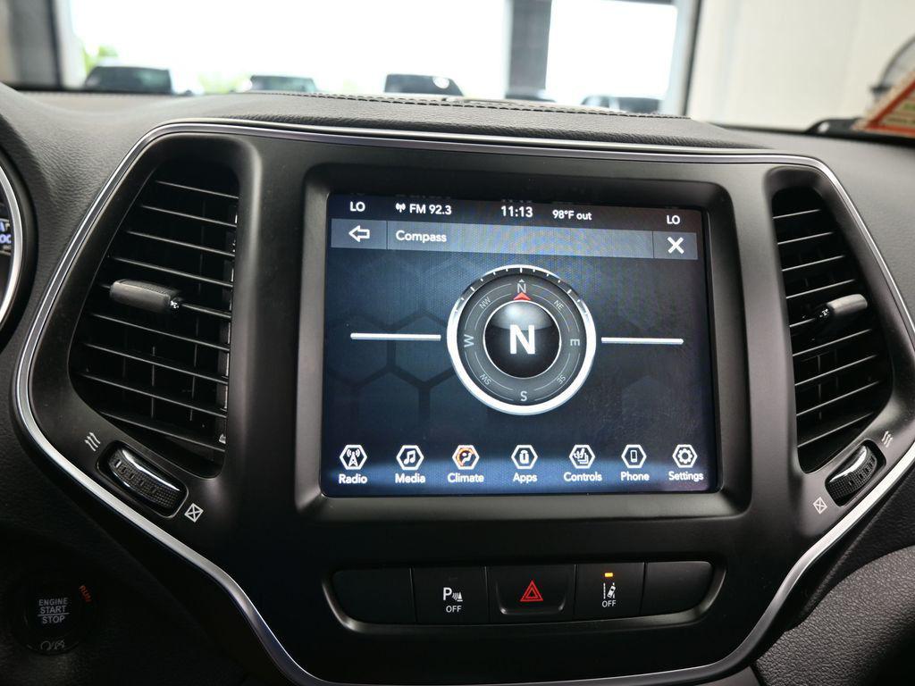 2021 Jeep Cherokee Latitude Lux - Photo 19